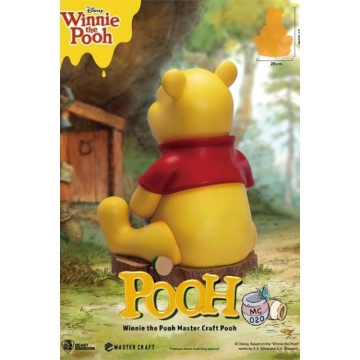 Disney Estatua Master Craft Winnie the Pooh 31 cm