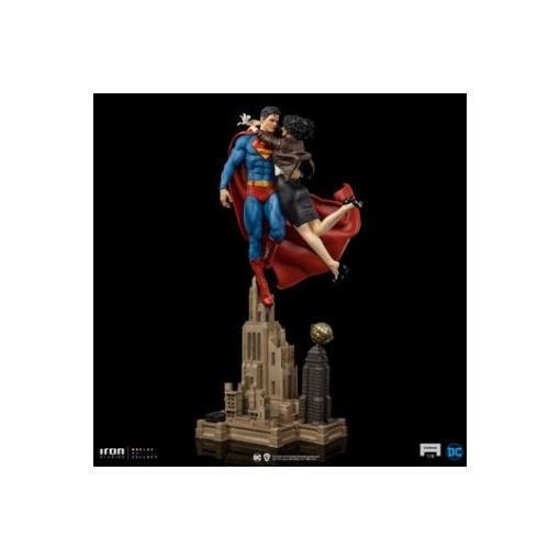 DC Comics Diorama 1/6 Superman & Lois 57 cm