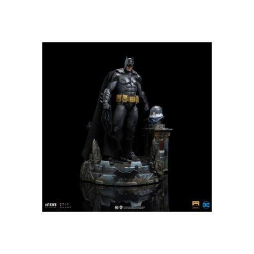 DC Comics Estatua Art Scale 1/10 Batman Unleashed Deluxe 24 cm