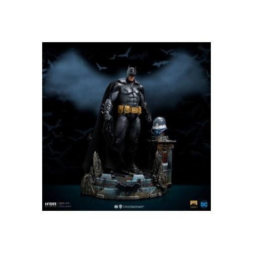 DC Comics Estatua Art Scale 1/10 Batman Unleashed Deluxe 24 cm