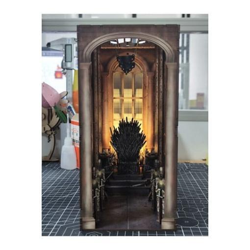 La Casa del Dragón Maqueta Book Nook Tiny Adventures Iron Throne 23 cm