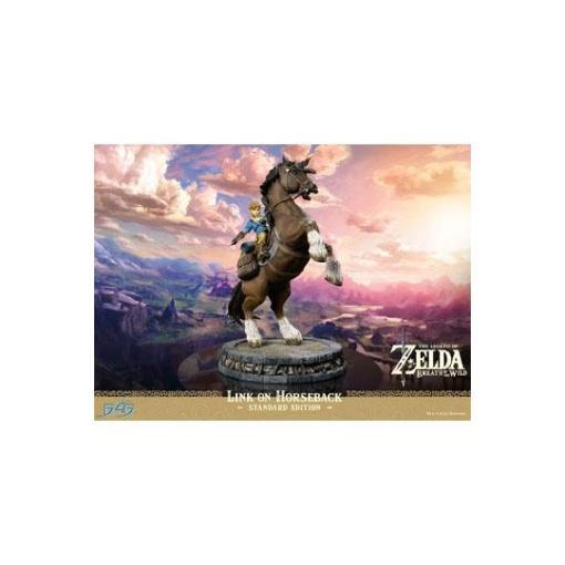 The Legend of Zelda Breath of the Wild Estatua Link on Horseback 56 cm