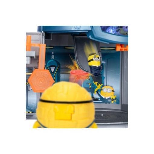 Despicable Me 4 Escenario de Juego Mega Minion Transformation Chamber