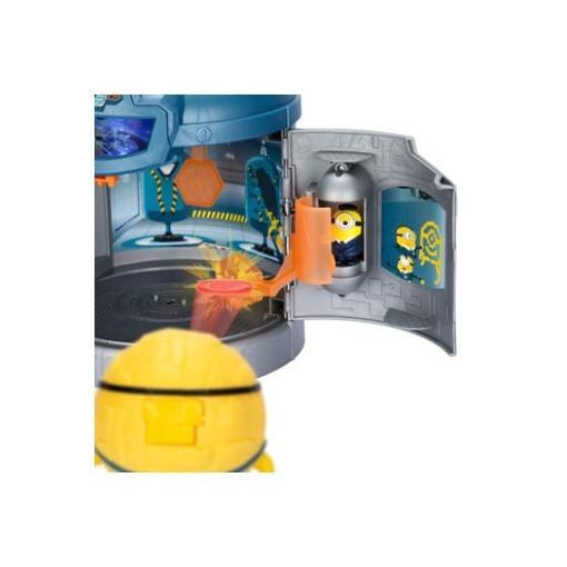 Despicable Me 4 Escenario de Juego Mega Minion Transformation Chamber