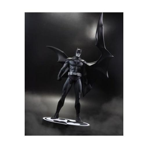 DC Direct Estatua a Batman Black & White Batman (by Jorge Jimenez) 27 cm