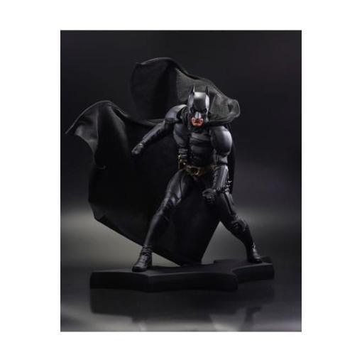 DC Direct Estatua a DC Movie Statues Batman (The Dark Knight) 24 cm