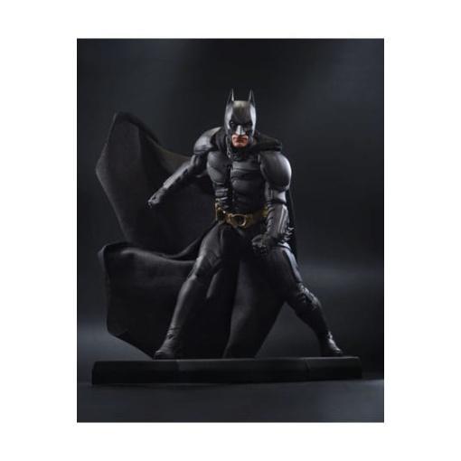 DC Direct Estatua a DC Movie Statues Batman (The Dark Knight) 24 cm