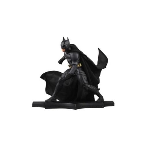 DC Direct Estatua a DC Movie Statues Batman (The Dark Knight) 24 cm