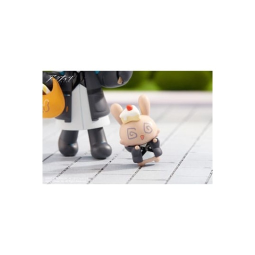 Arknights Estatua PVC Mini Series Will You be Having the Dessert? Doctor 10 cm