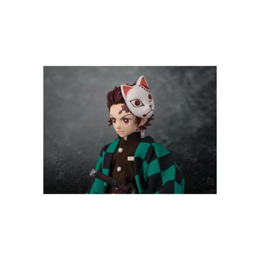 Demon Slayer: Kimetsu no Yaiba Estatua 1/6 Tanjiro Kamado 20 cm