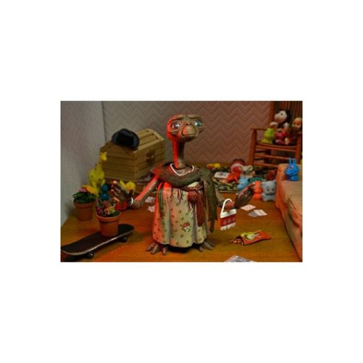 E.T. El Extraterrestre Figura Ultimate Dress-Up E.T. 11 cm