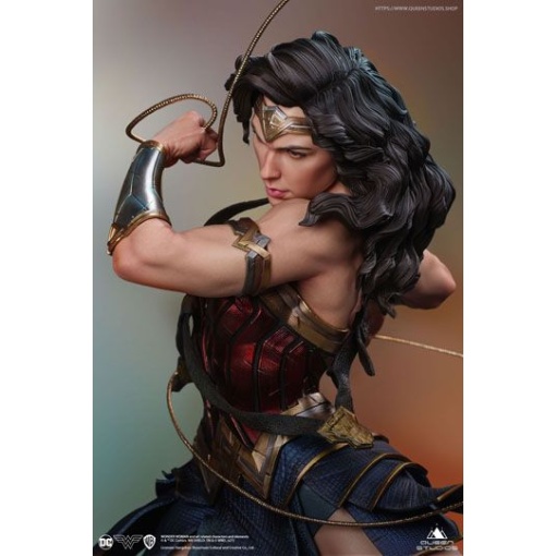 https://www.heomedia.com/img/nrm/d_qs-ww-comic-statue_g.jpg