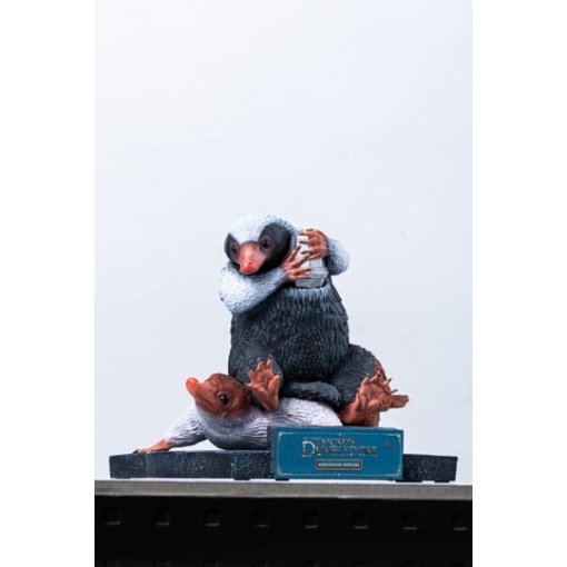 Animales fantásticos Estatua tamaño real Niffler 2 22 cm