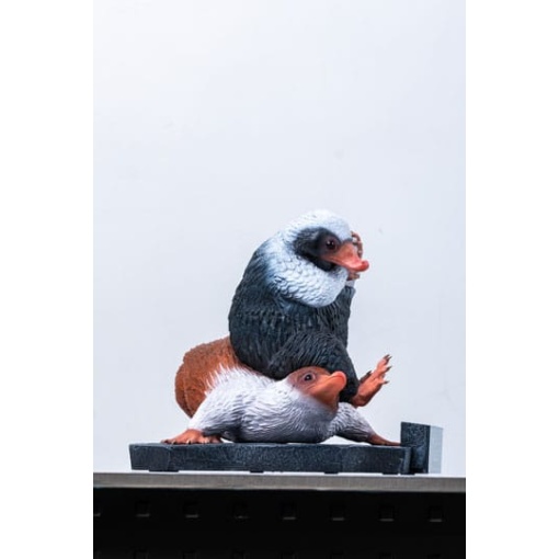 Animales fantásticos Estatua tamaño real Niffler 2 22 cm