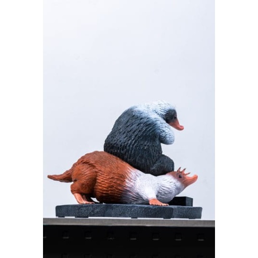 Animales fantásticos Estatua tamaño real Niffler 2 22 cm