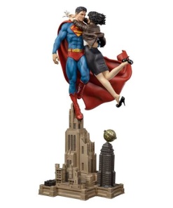 DC Comics Diorama 1/6 Superman & Lois 57 cm