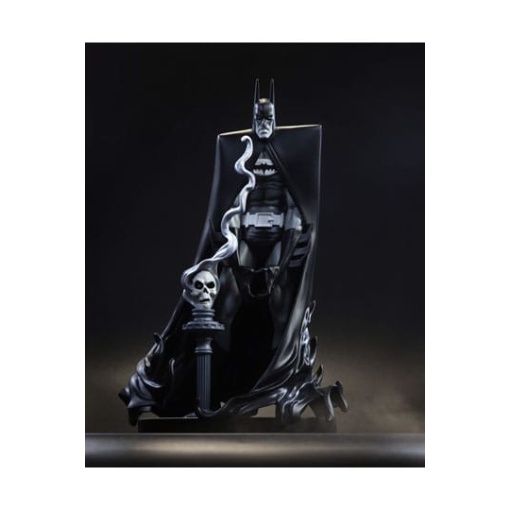 DC Direct Estatua a 1/10 Batman Black & White by Bill Sienkiewicz 20 cm