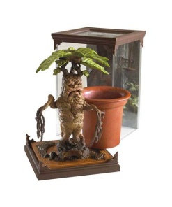 Harry Potter Estatua Magical Creatures Mandrake 13 cm