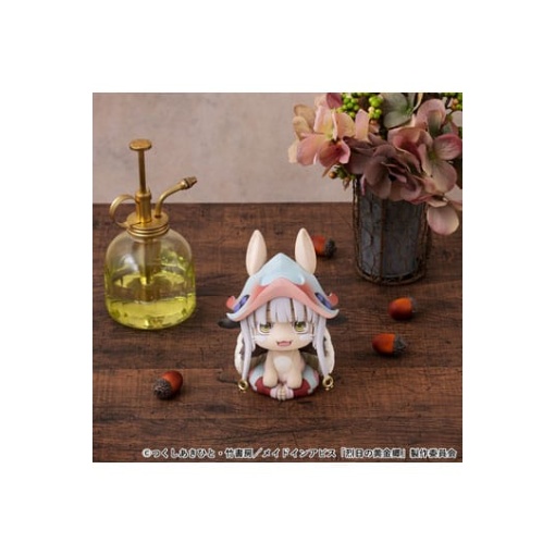 Made in Abyss: The Golden City of the Scorching Sun Estatua PVC Look Up Nanachi 11 cm (With Gift)