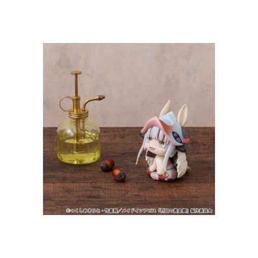 Made in Abyss: The Golden City of the Scorching Sun Estatua PVC Look Up Nanachi 11 cm (With Gift)