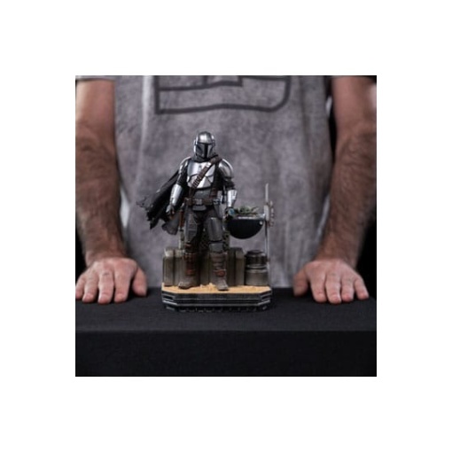 Star Wars The Mandalorian Estatua 1/10 Art Scale Din Djarin and Din Grogu 21 cm